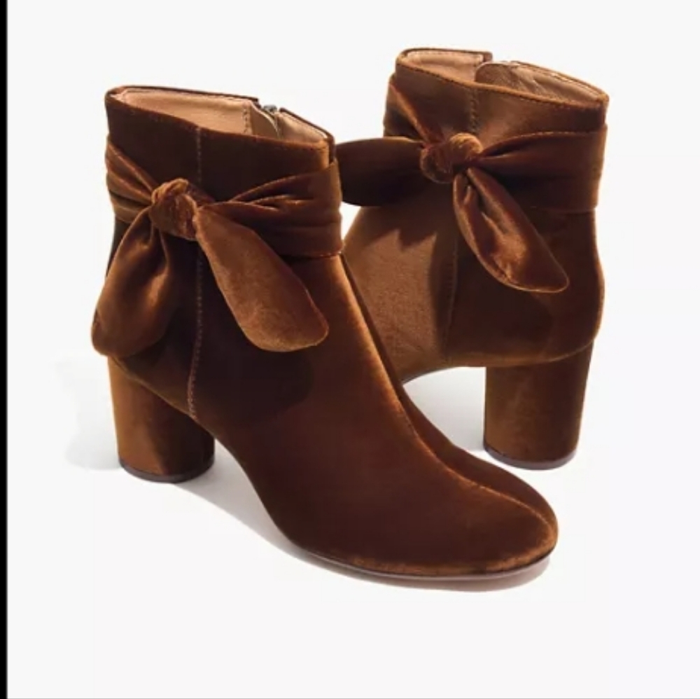 Madewell The Esme Bow Boot in Velvet size 6